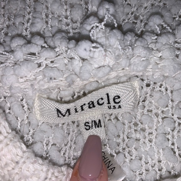 White pullover - Picture 3 of 3